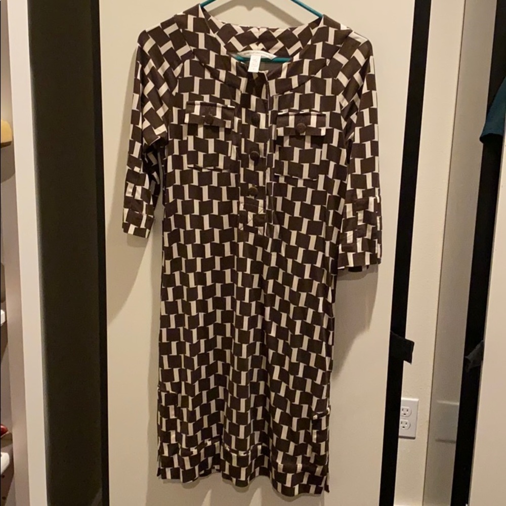 DVF dress size 4 100 percent silk
